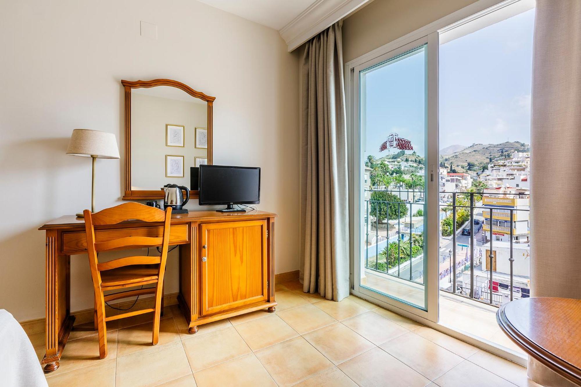 Hotel Almijara - Mares La Herradura  Zewnętrze zdjęcie