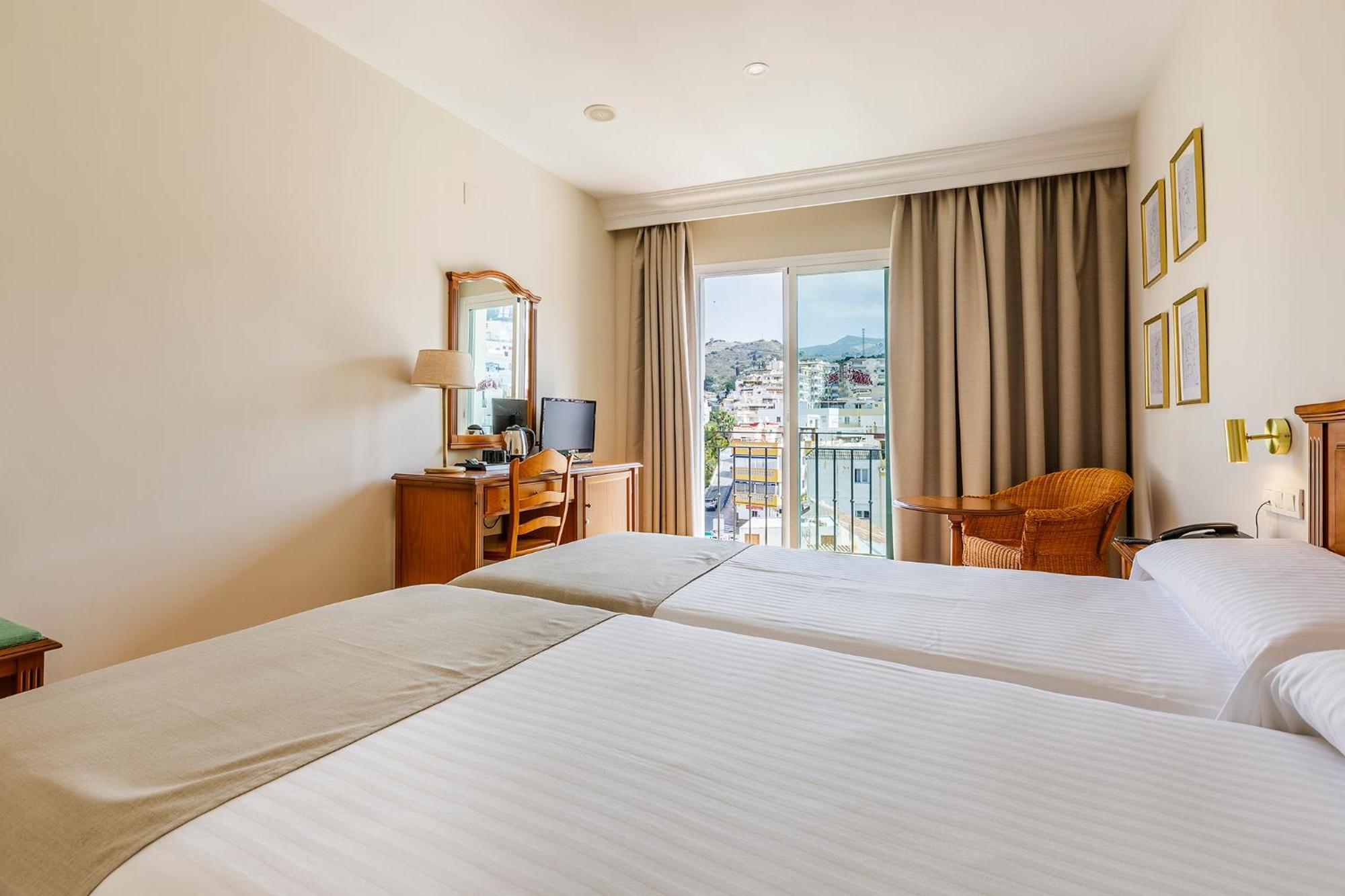 Hotel Almijara - Mares La Herradura  Zewnętrze zdjęcie